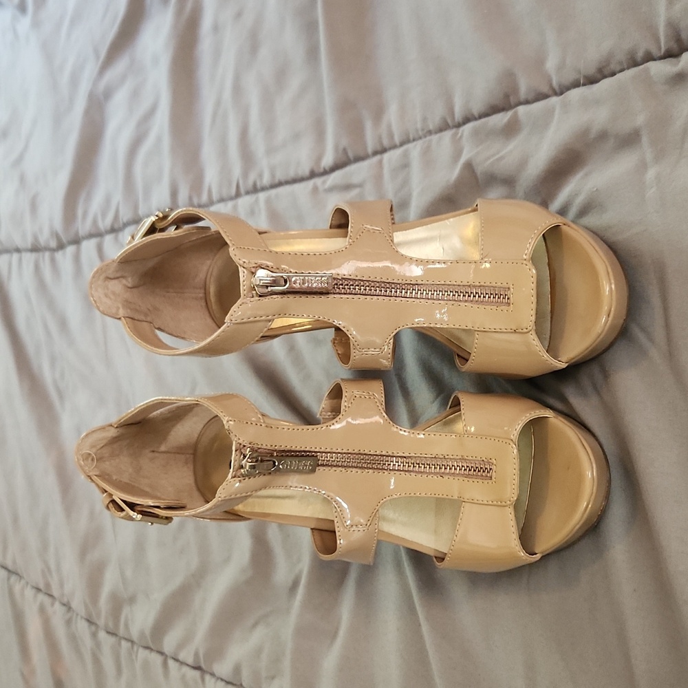 NWT Guess heels size 7 - Picture 2 of 7
